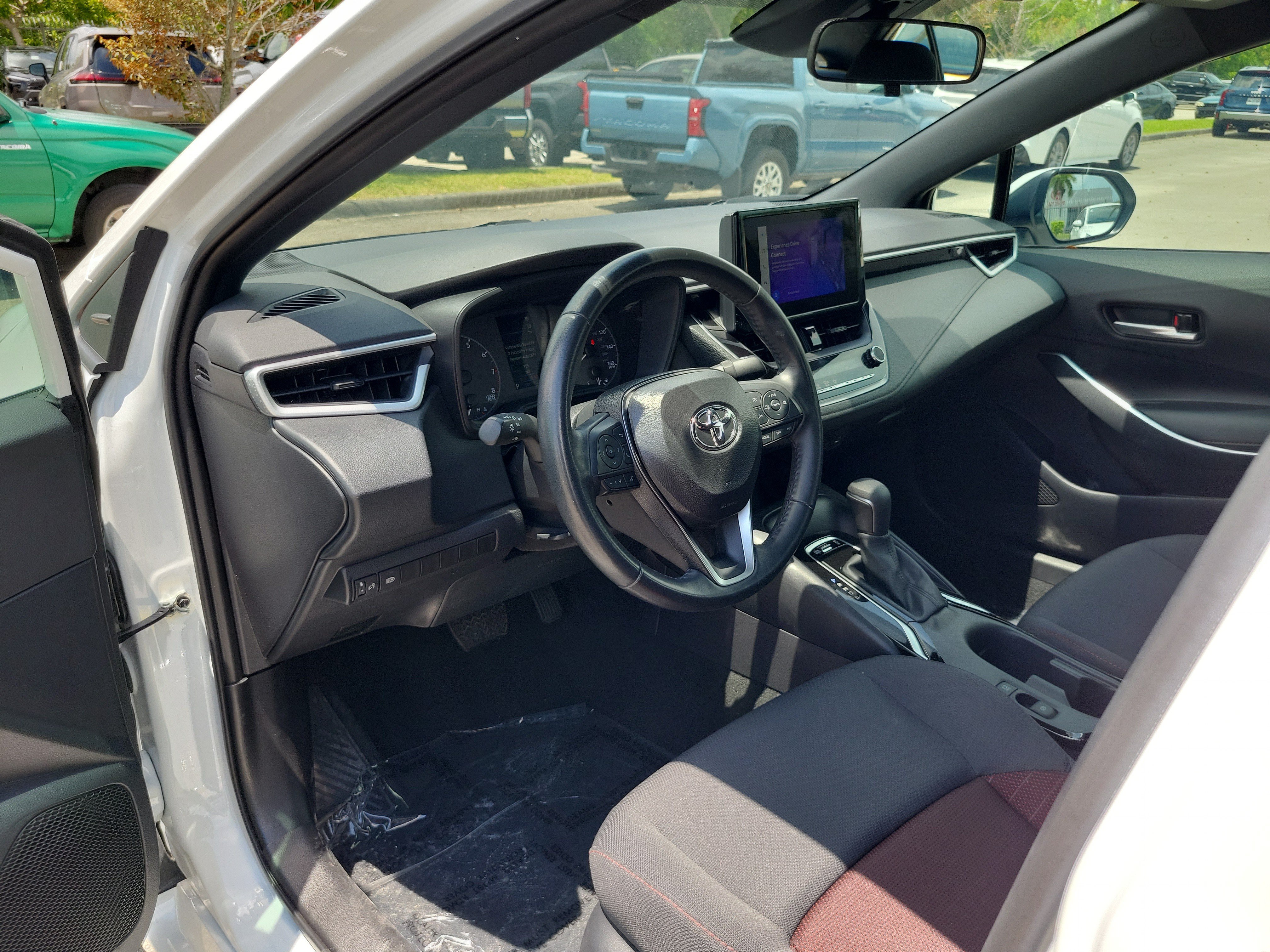 Used 2025 Pearl Toyota SE image 15