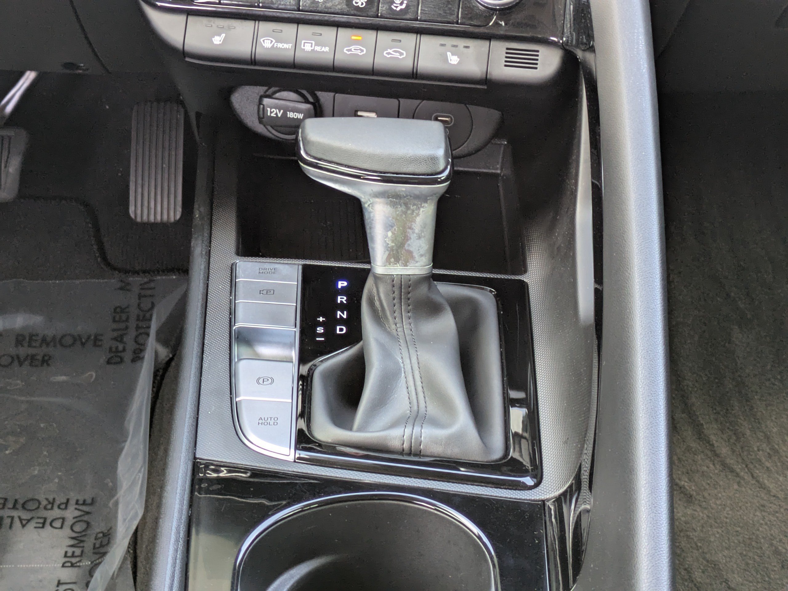 2025 Hyundai Elantra SEL - Photo 17