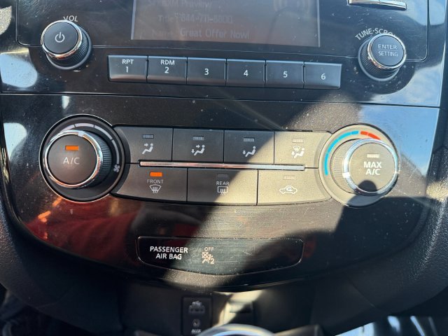Used 2017 Silver Nissan S image 21