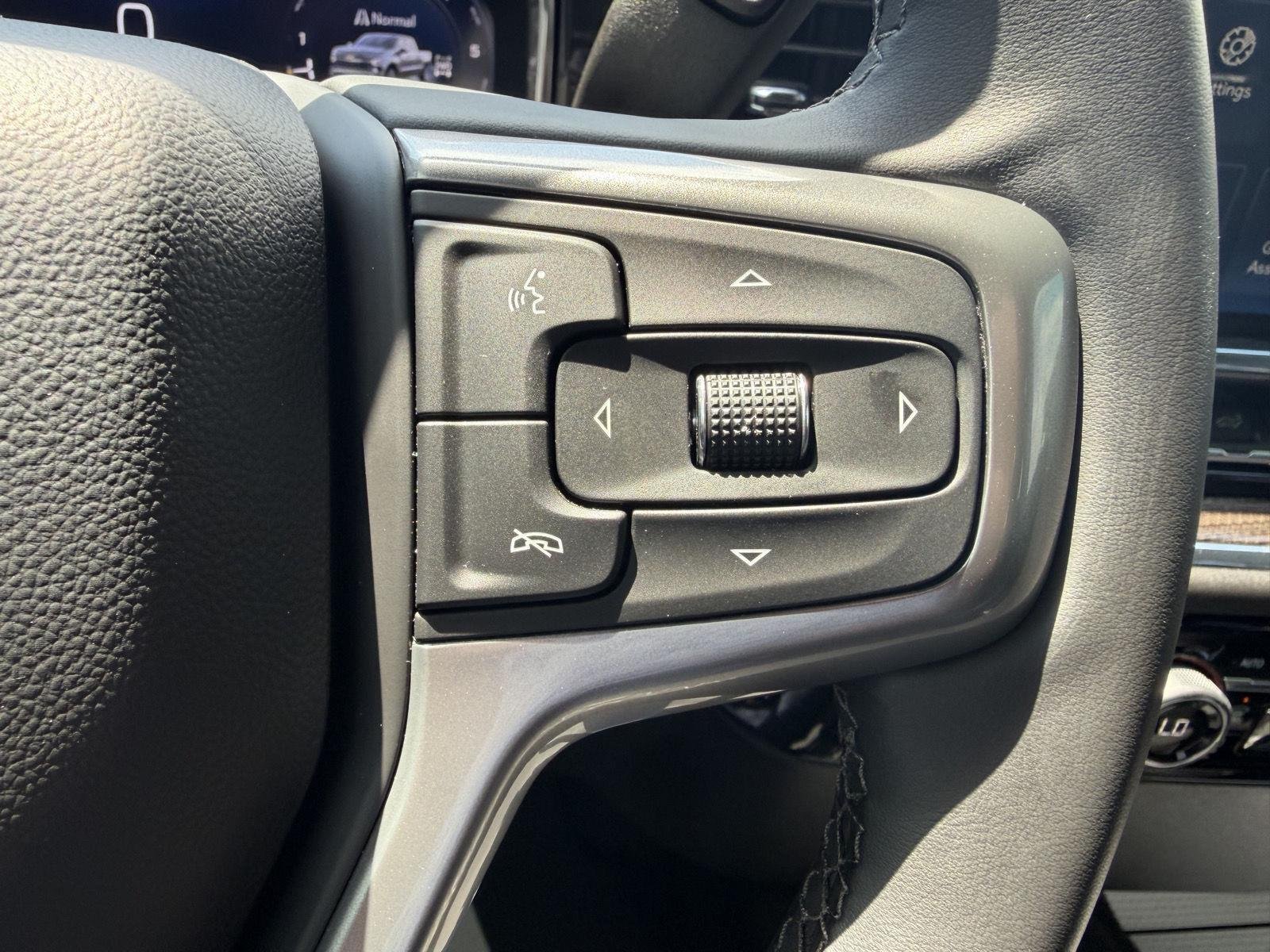 Used 2025 Black Chevrolet LT image 15