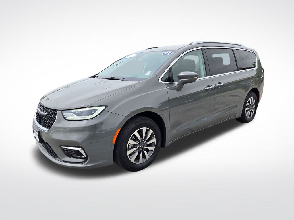 Used 2021 White Chrysler Touring L image 8