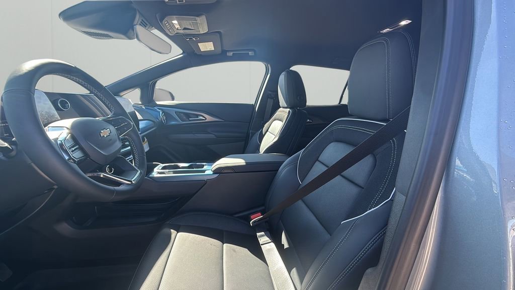 2026 Chevrolet Equinox EV 2LT - Photo 14