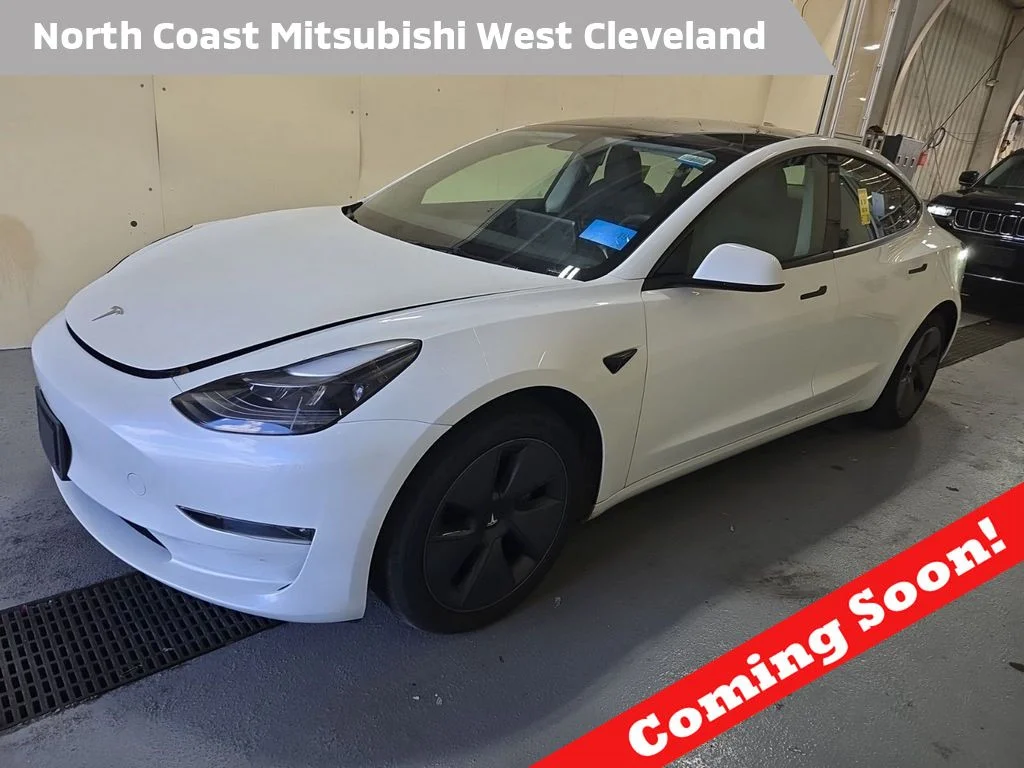 Used 2023 White Tesla Long Range image 1