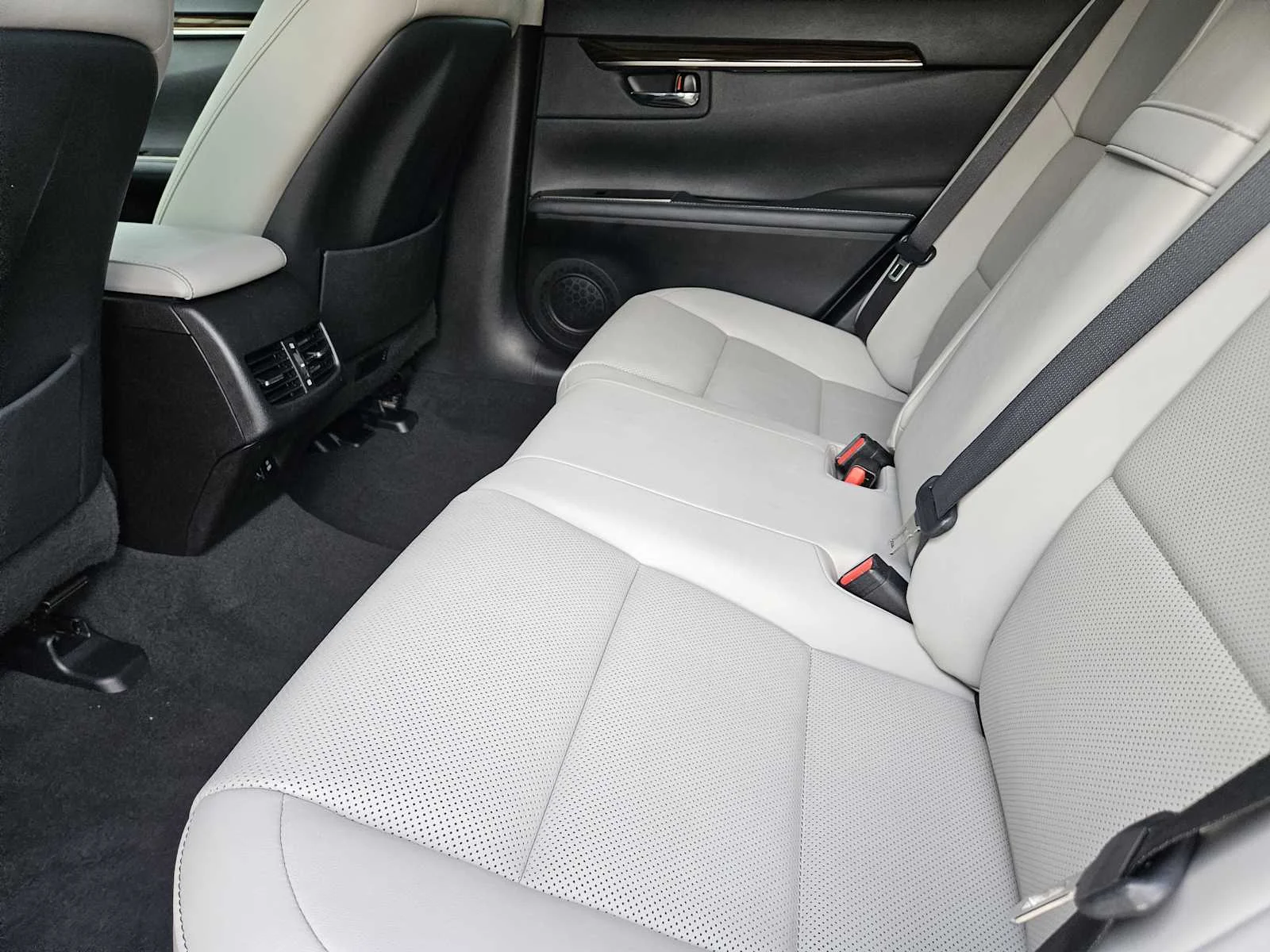 Used 2017 Nebula Gray Pearl Lexus  image 22