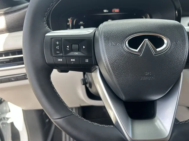 New 2027 2T RAD WHT INFINITI Autograph AWD image 26