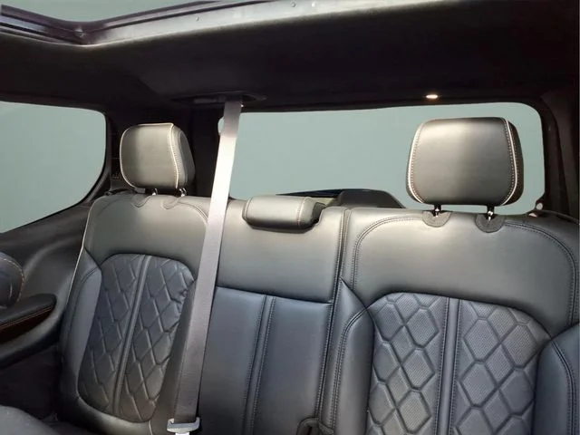 Used 2022 Black Jeep Series III image 21