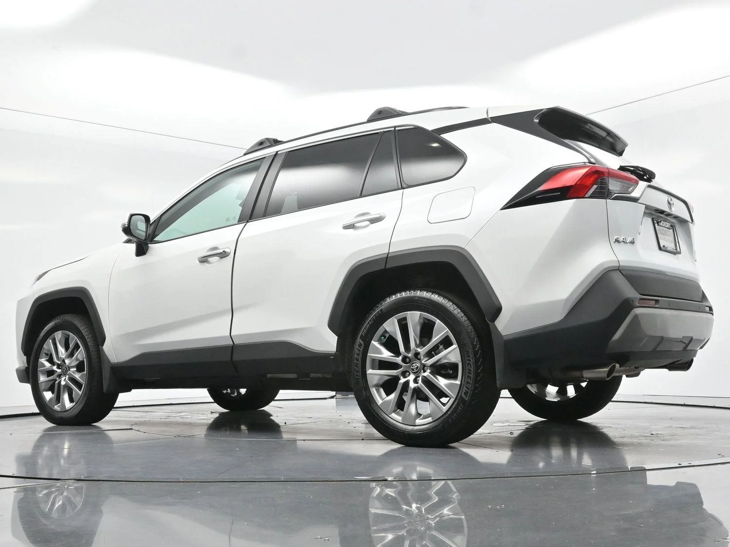 Used 2025 Wind Chill Pearl Toyota Limited image 49