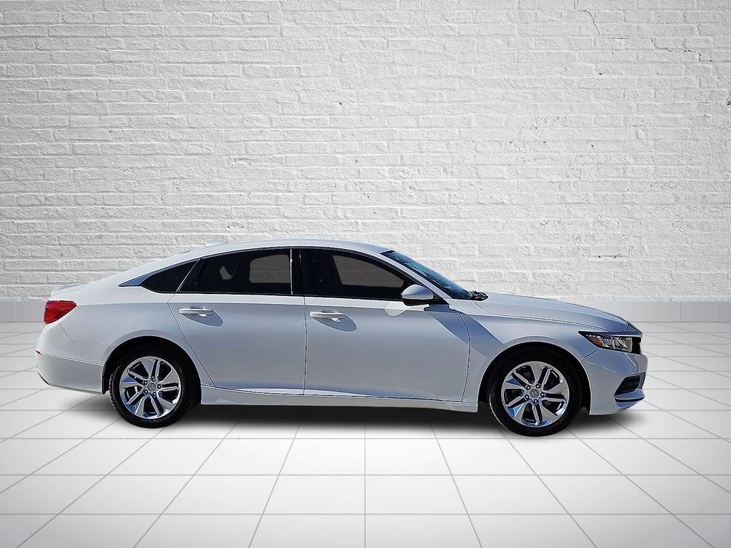 Used 2019  Honda LX image 5