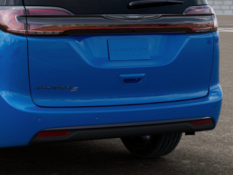 New 2026 Hydro Blue Pearl-Coat Exterior Paint Chrysler Select image 12