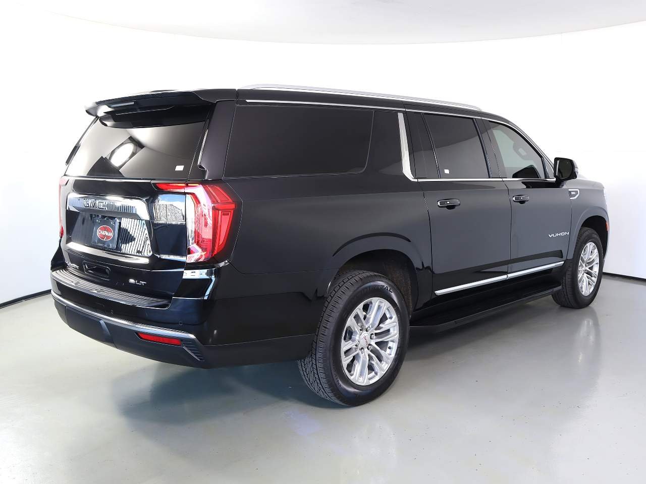 Used 2023 Onyx Black GMC SLT image 4