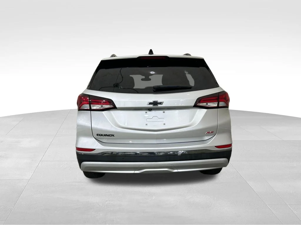 Used 2022 Silver Chevrolet RS image 4