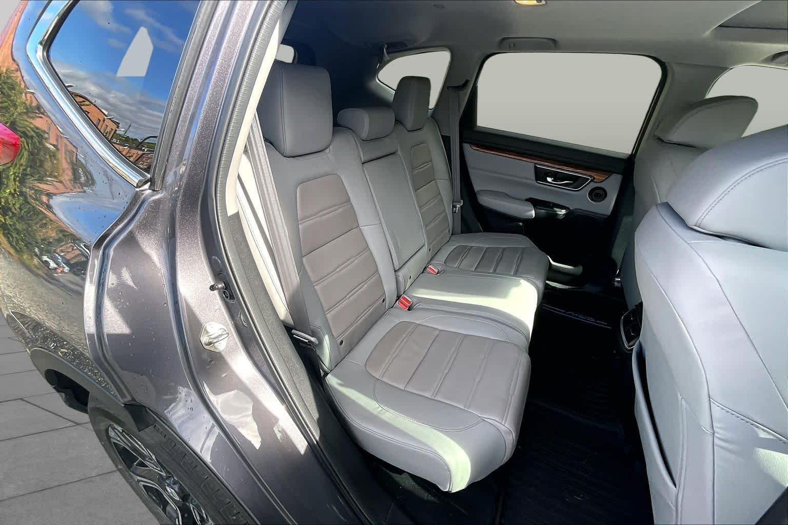 Used 2018 Gunmetal Metallic Honda Touring image 21