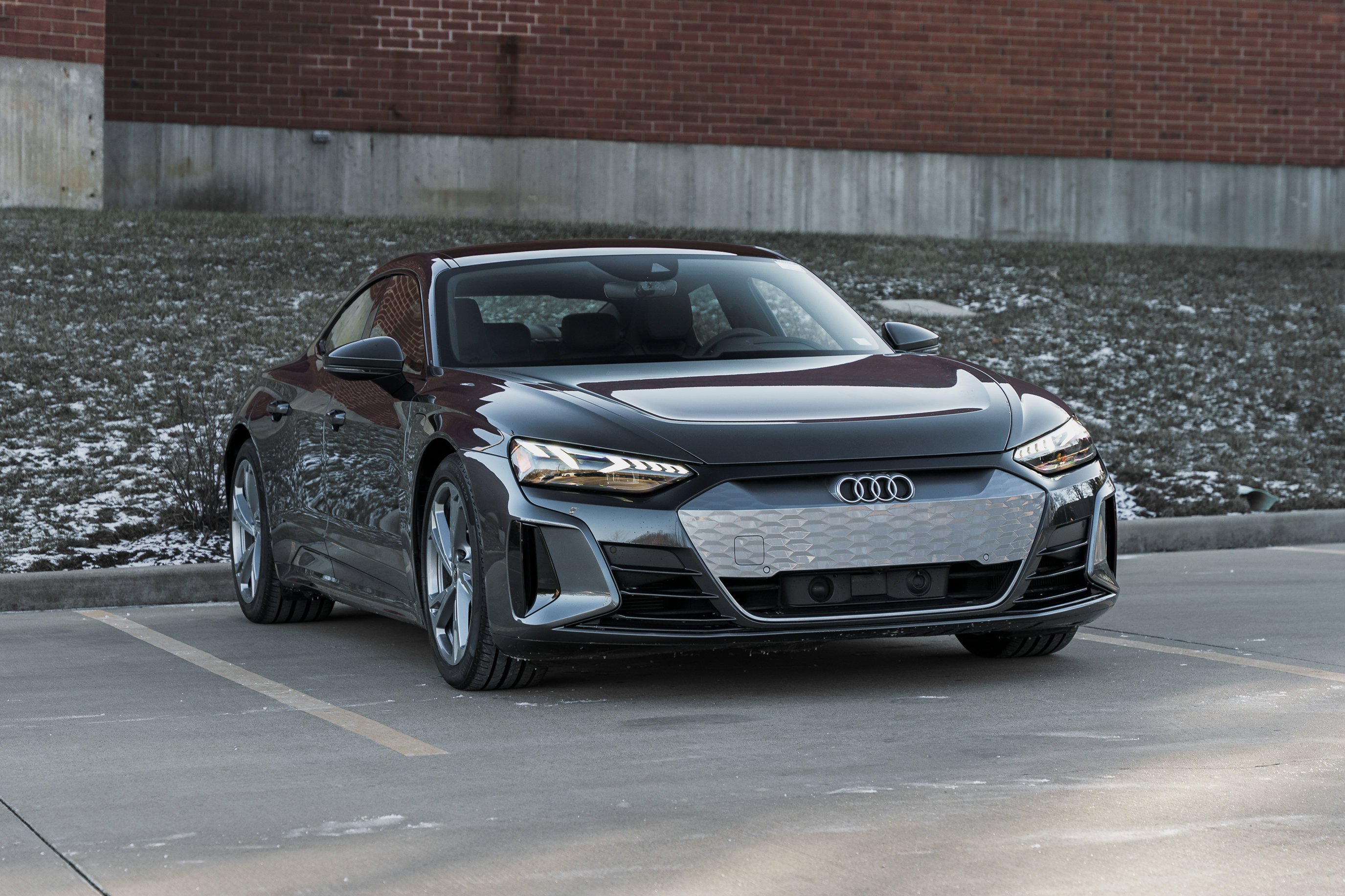 Certified 2022 Audi e-tron GT Premium Plus with VIN WAUFJBFW0N7008402 for sale in Kirkwood, MO