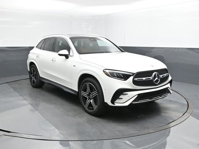 Used 2025 White Mercedes-Benz GLC 350e image 22