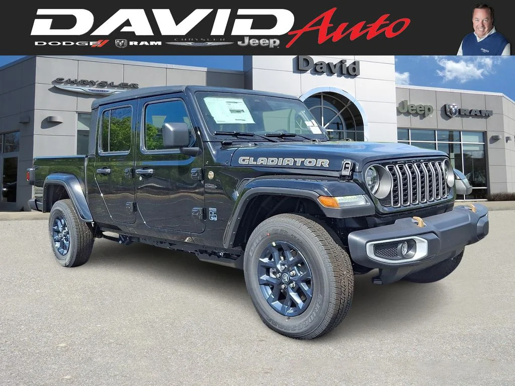 2026 Jeep Gladiator 85th Anniversary Edition Auto's photo