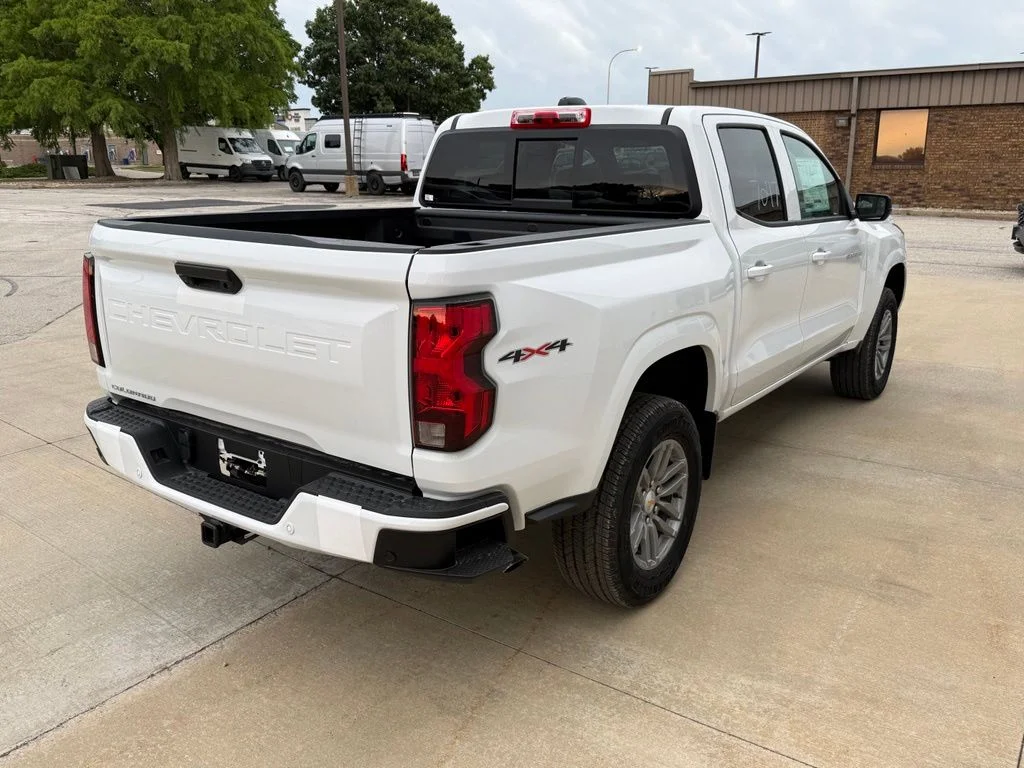 New 2026 White Chevrolet LT image 8