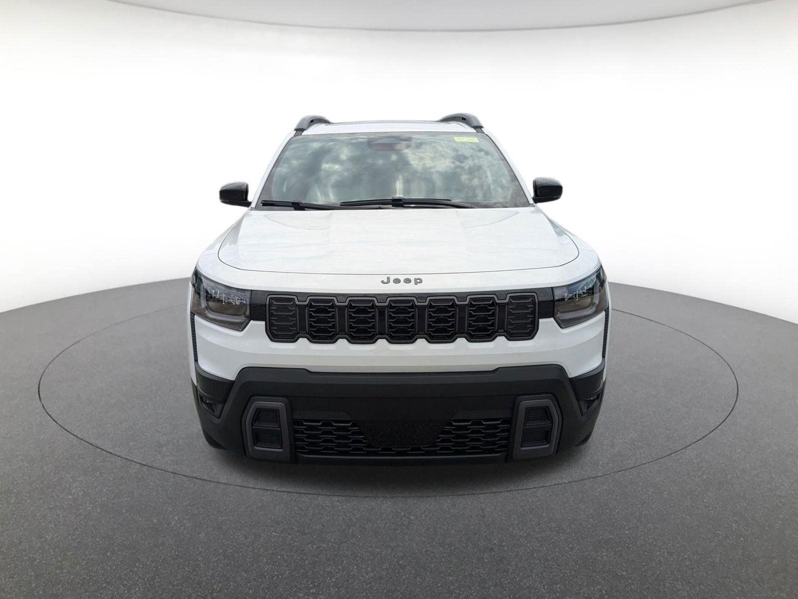 New 2026 Bright White Clear-Coat Exterior Paint Jeep Limited image 10