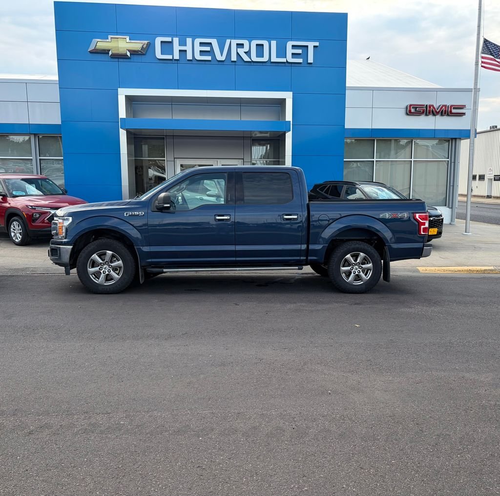 Used 2020 Blue Ford XLT image 1