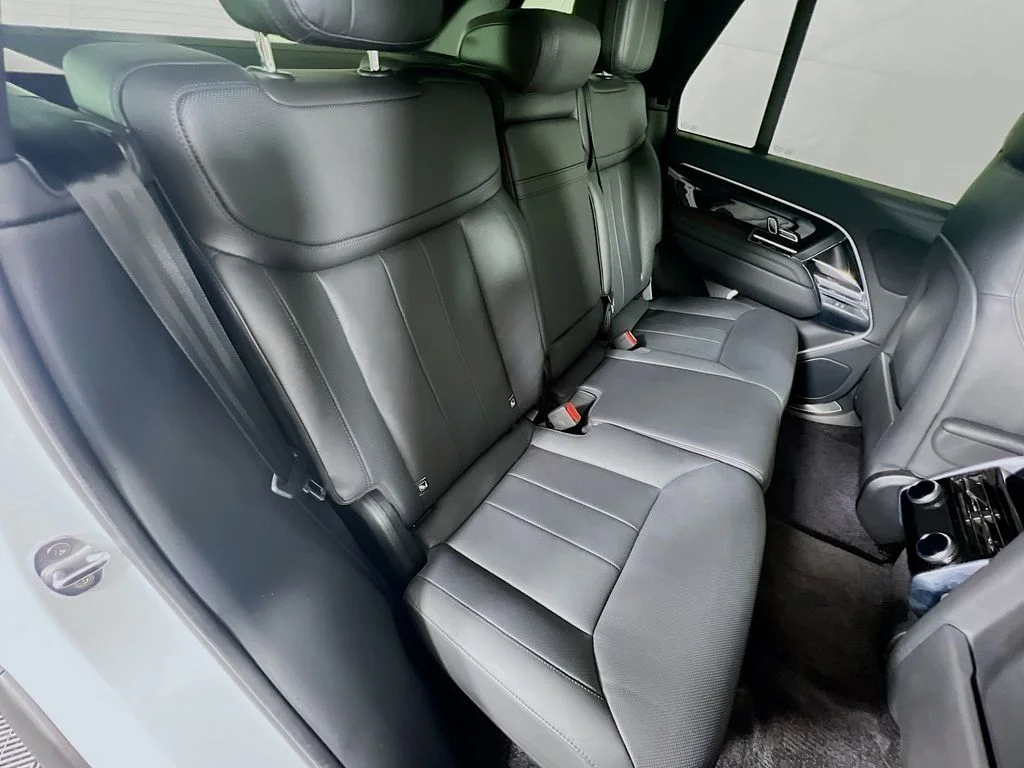 Used 2023 Ostuni Pearl White Land Rover SE image 29