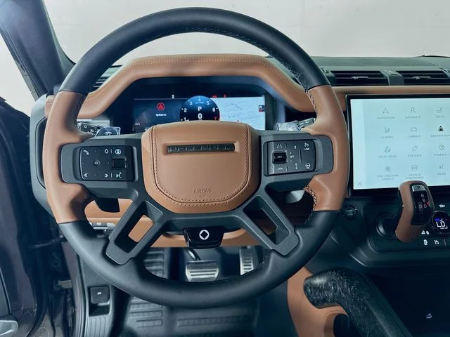 New 2026 Charente Grey Land Rover  OCTA image 12