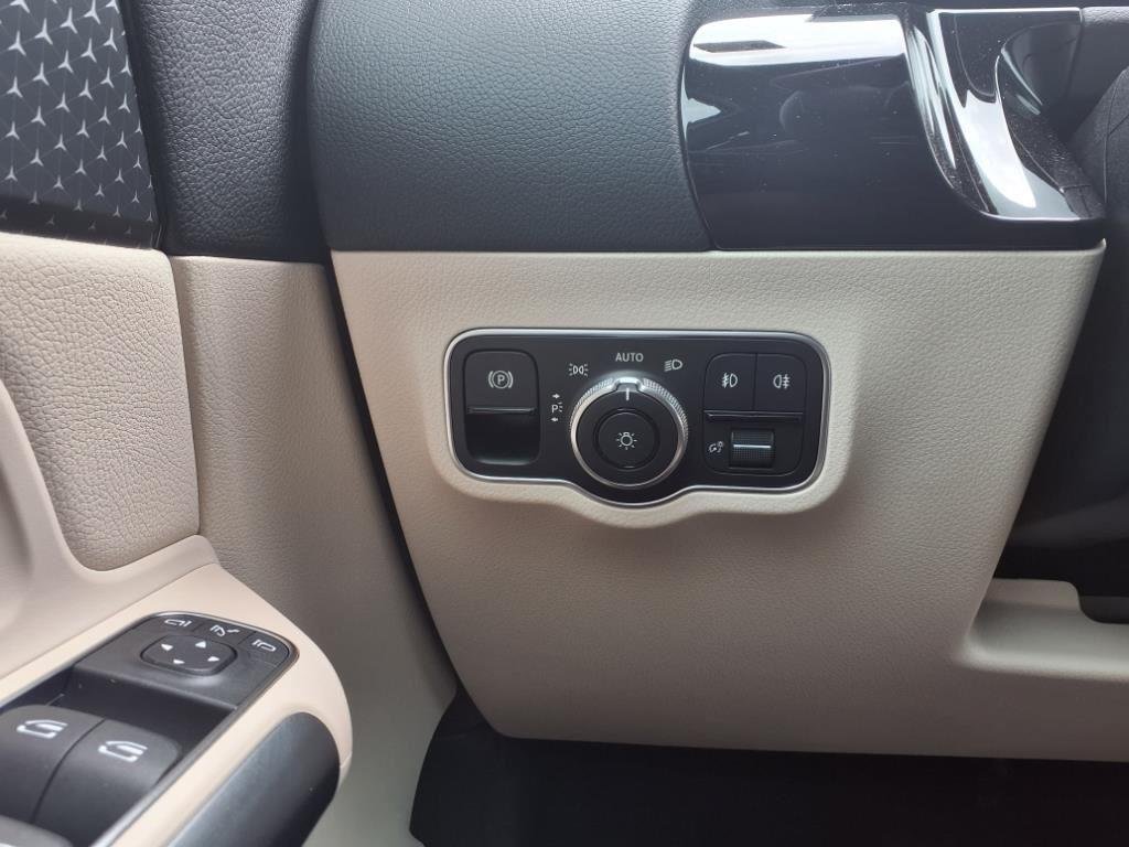 Certified Used 2026 Polar White Mercedes-Benz GLA 250 image 17