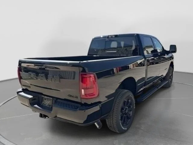 New 2026 Diamond Black Crystal Pearl-Coat Exterior Paint RAM Laramie image 5
