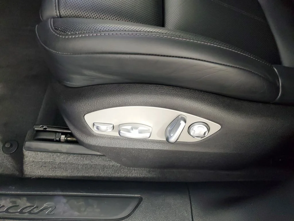Used 2024 Silver Porsche  image 30
