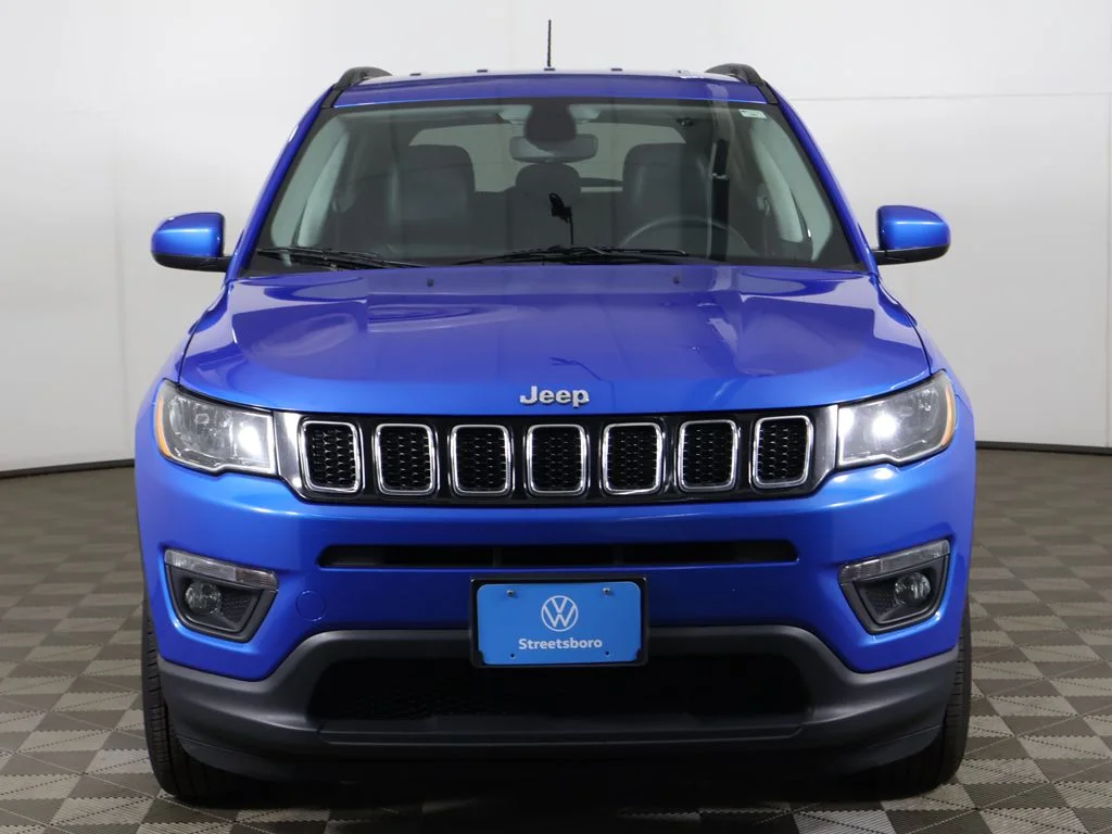 Used 2019 Laser Blue Pearlcoat Jeep Latitude image 8