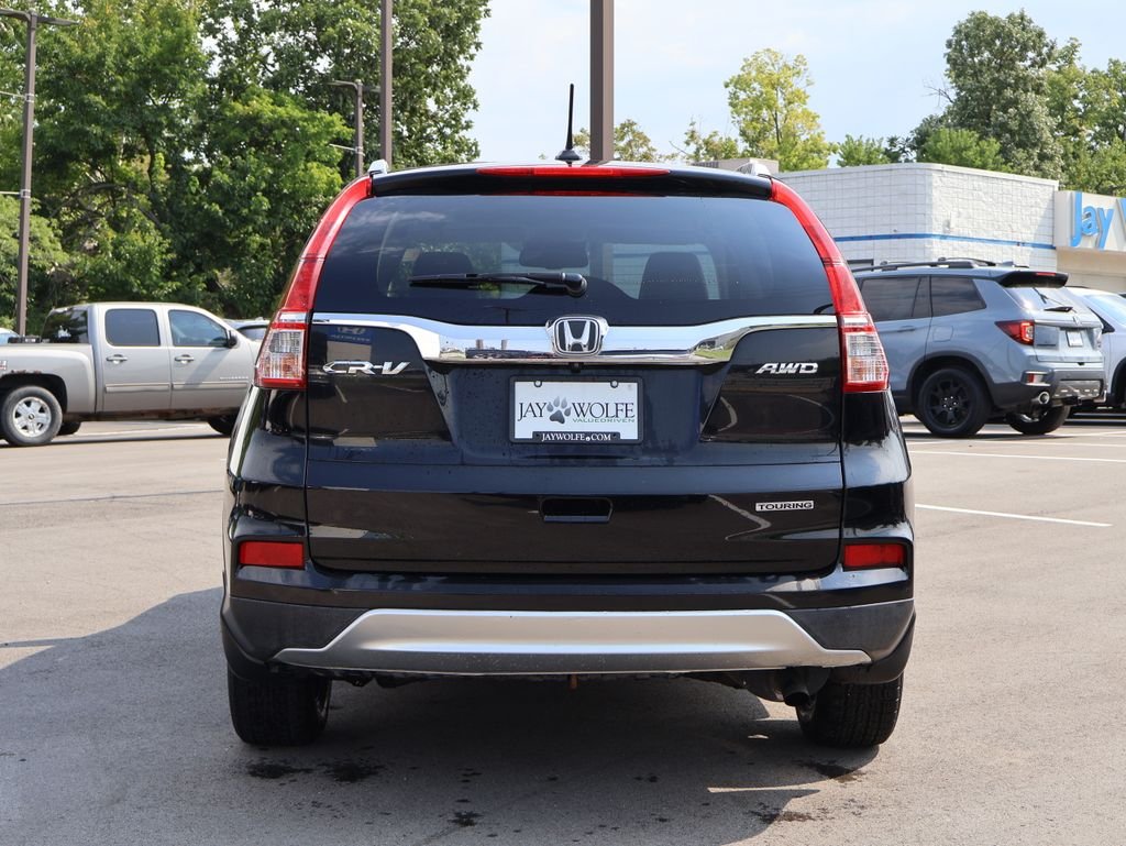 Used 2016  Honda Touring image 6