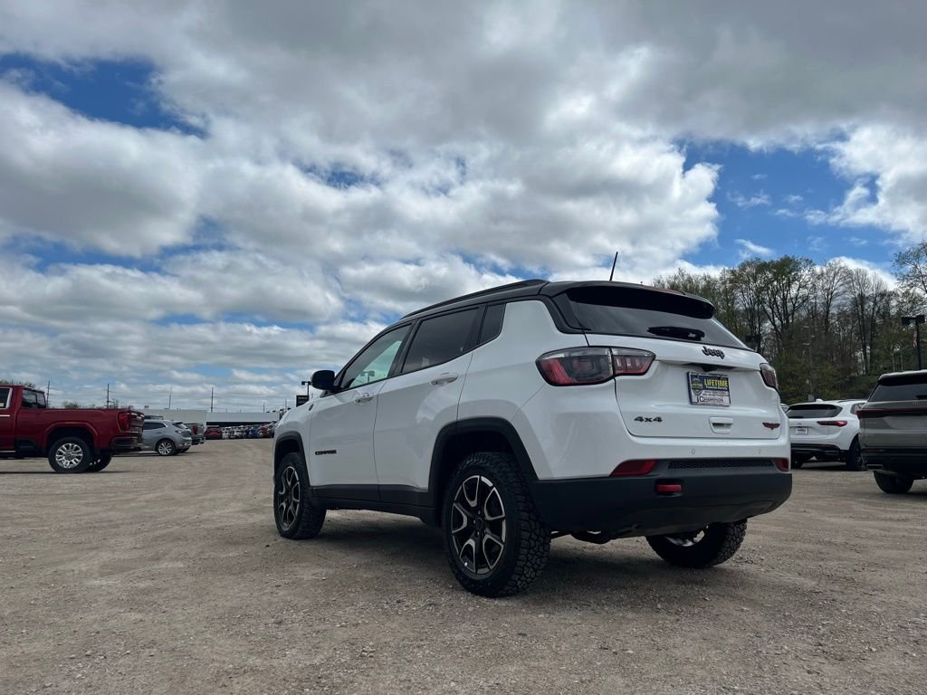 Used 2025 Bright White Clearcoat Jeep Trailhawk image 10
