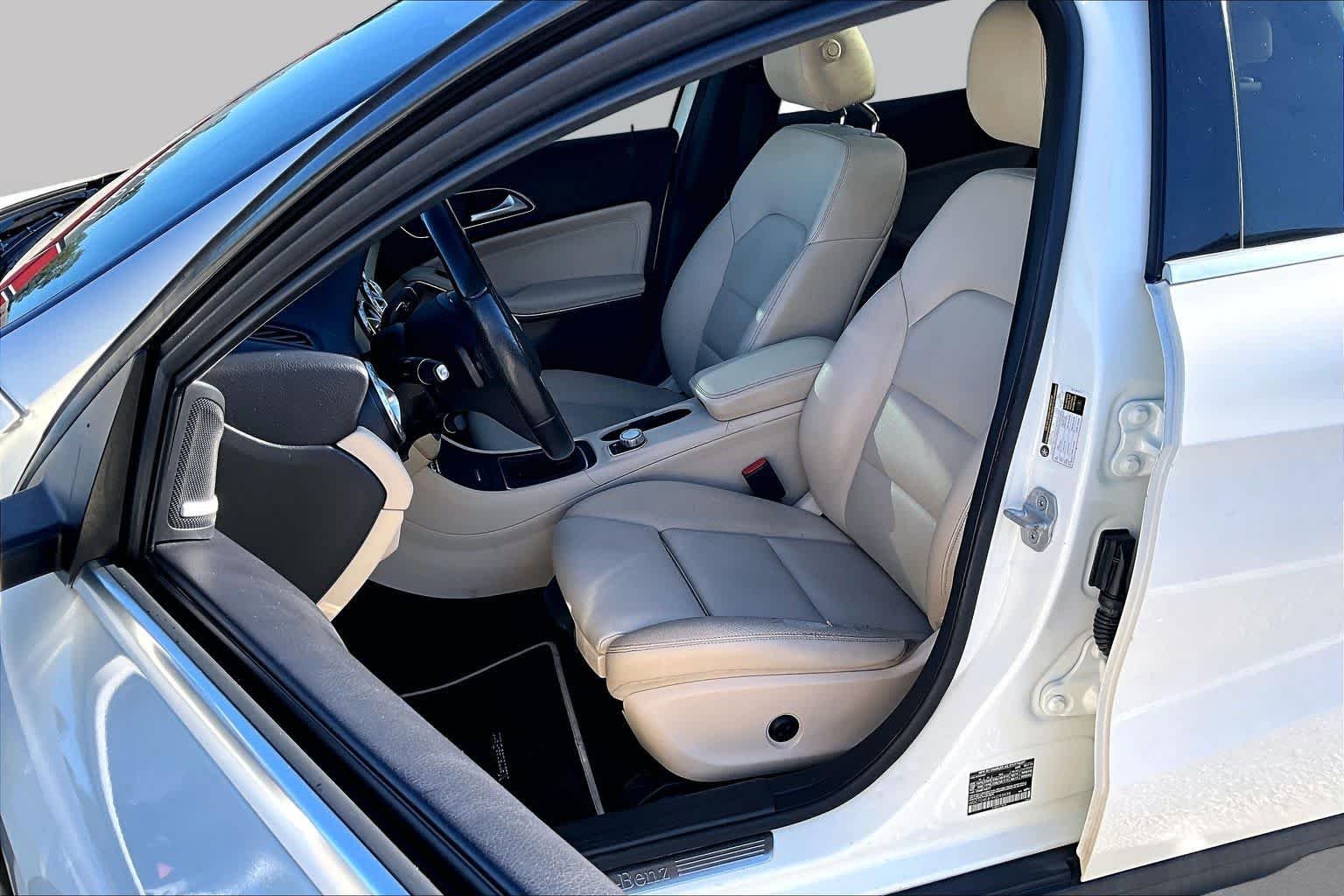 Used 2017 Cirrus White Mercedes-Benz GLA 250 image 8