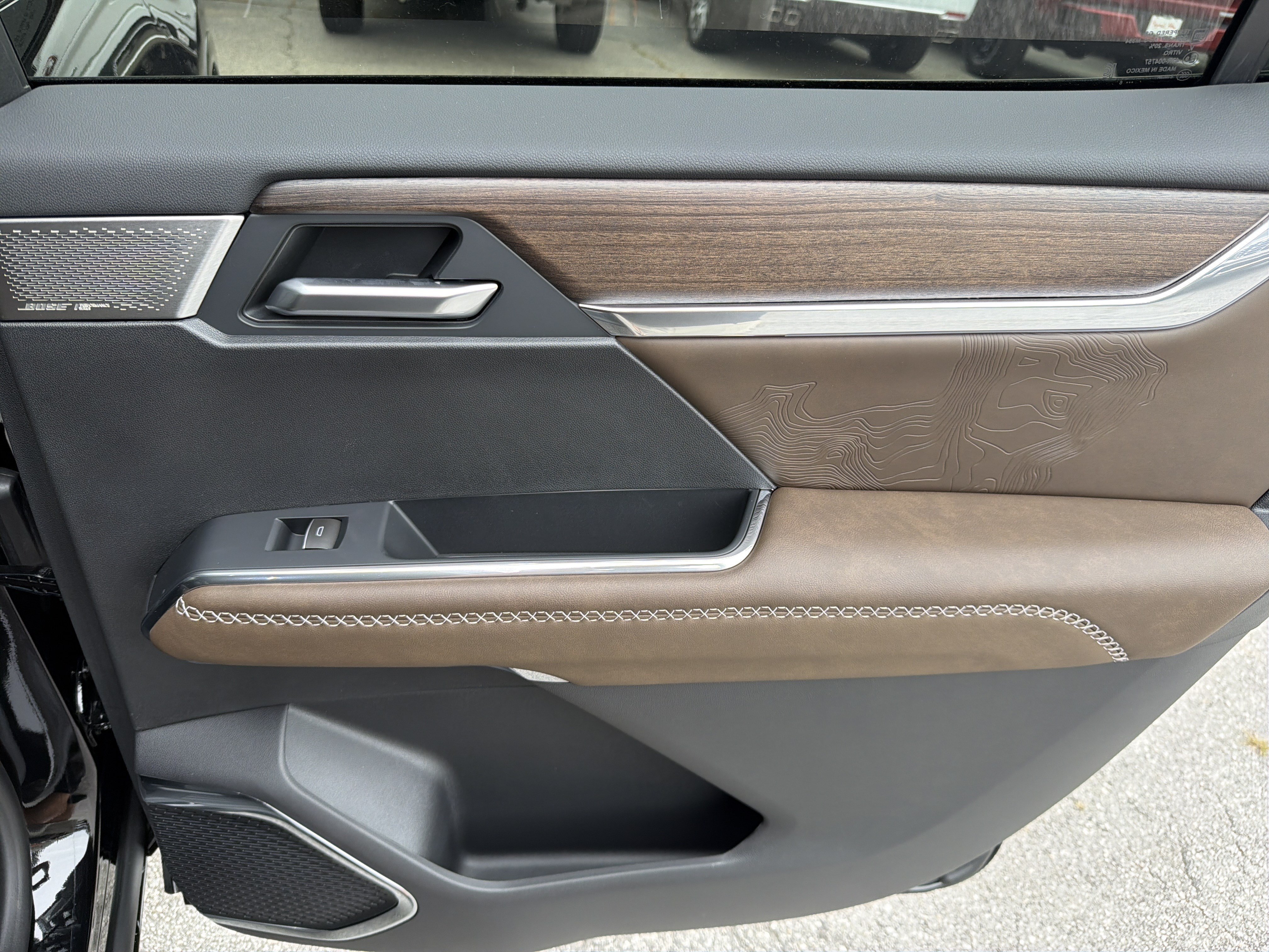 2026 GMC Acadia Denali Ultimate - Photo 16