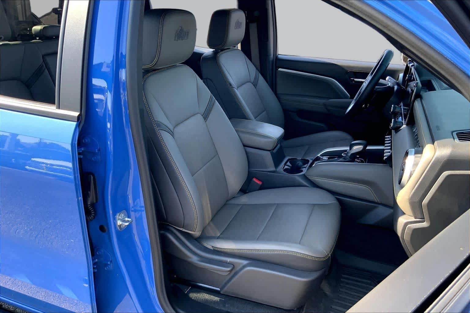 Used 2025 Reef Blue Metallic Chevrolet ZR2 image 9