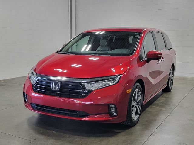 Used 2022 Red Honda Touring image 2