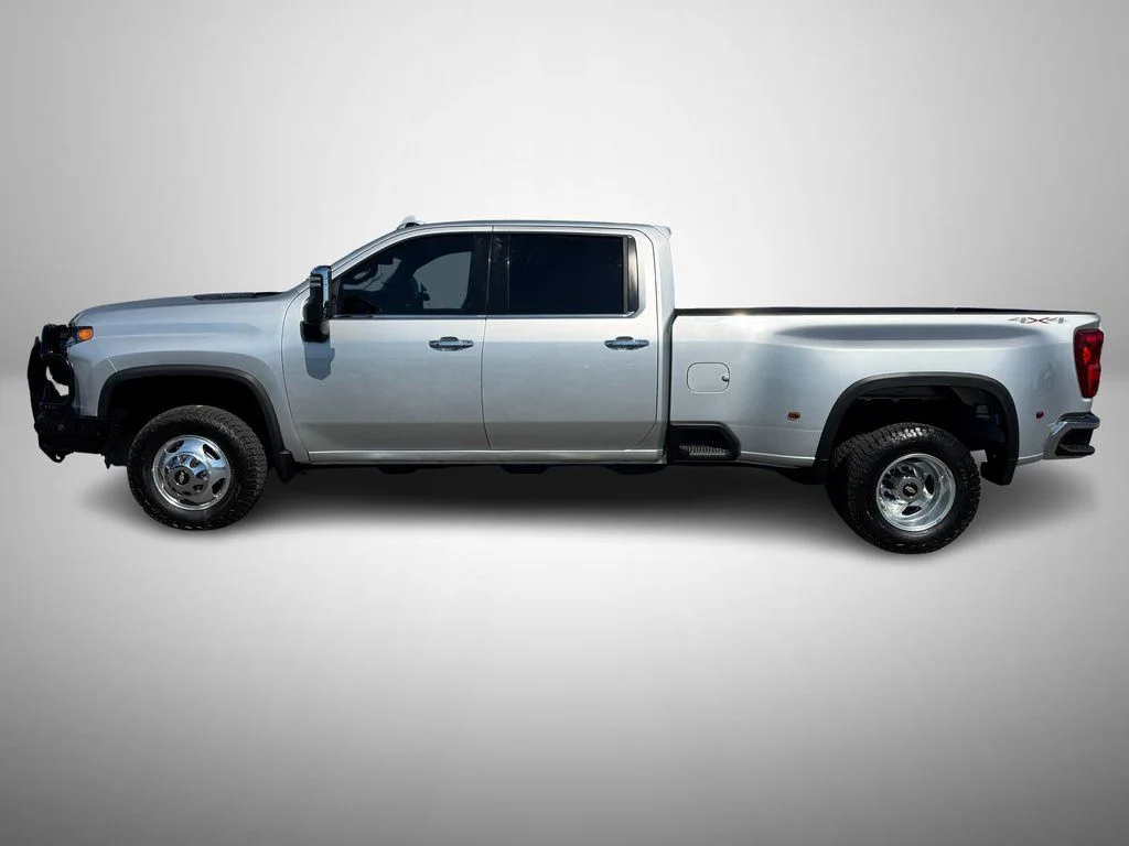 Used 2022 Silver Chevrolet LTZ image 6