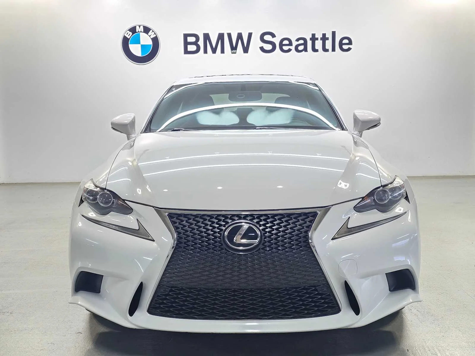 Used 2015 Ultra White Lexus 350 image 6