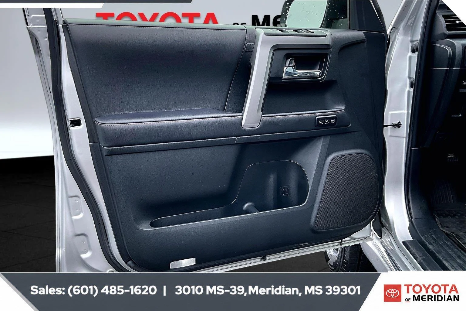 Used 2022 Classic Silver Metallic Toyota Limited image 17