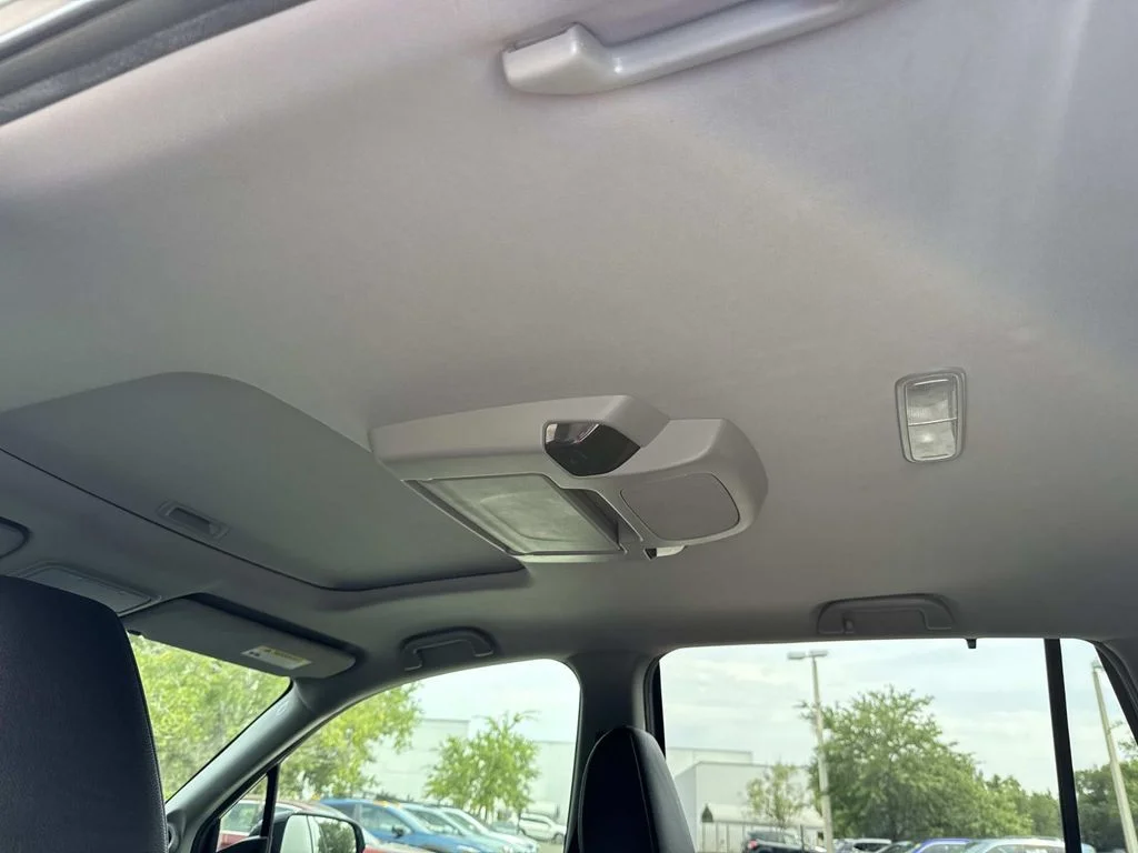 Used 2019  Honda Touring image 16