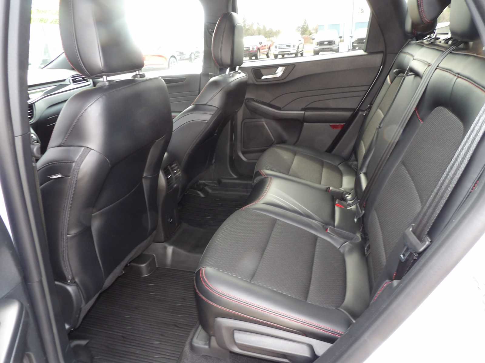Used 2025 Space Silver Ford ST-Line Select image 11