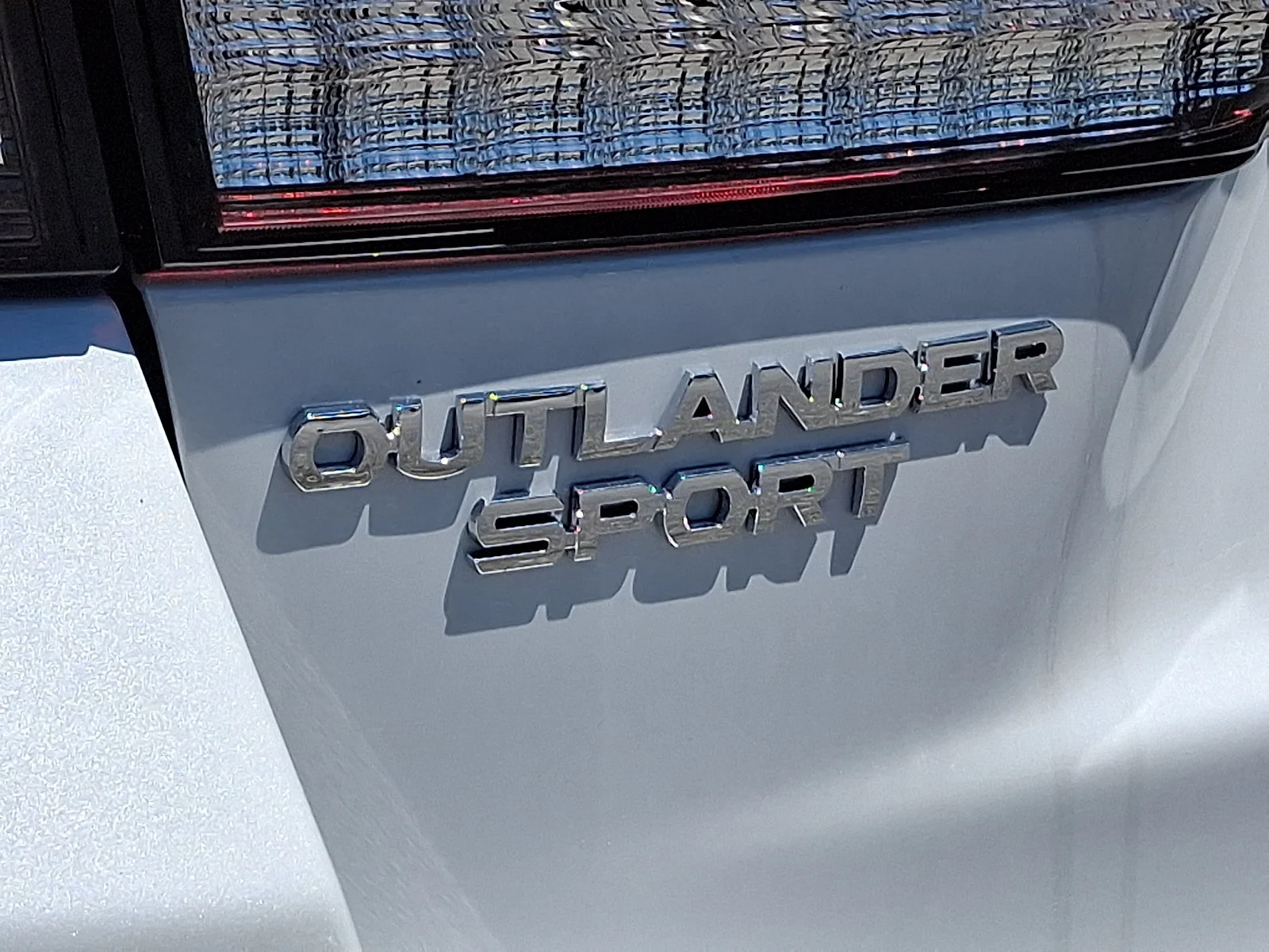 New 2026 White Mitsubishi 2.0 ES image 22