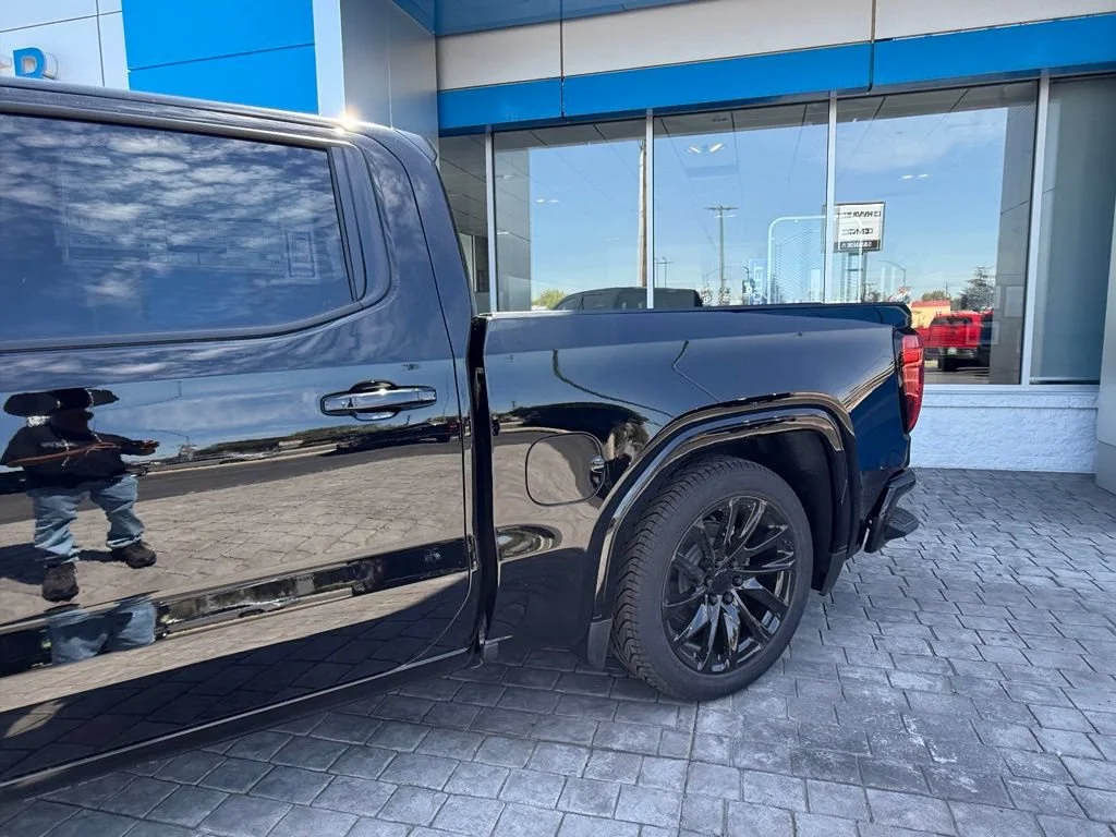 New 2026 Onyx Black GMC Elevation image 6