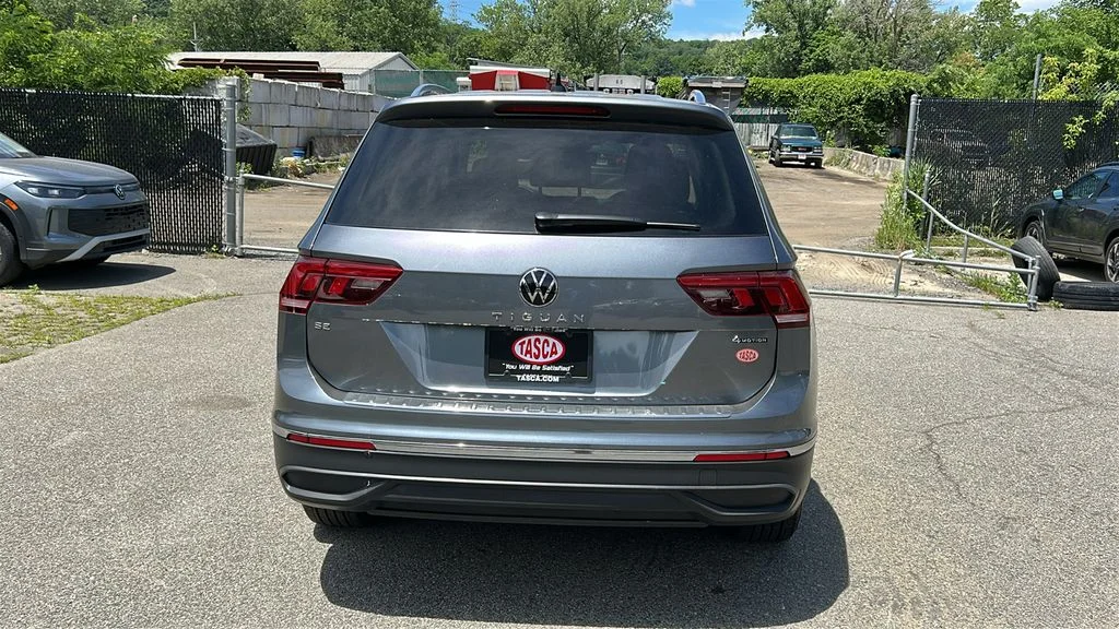 Used 2023 Gray Volkswagen 2.0T SE image 5