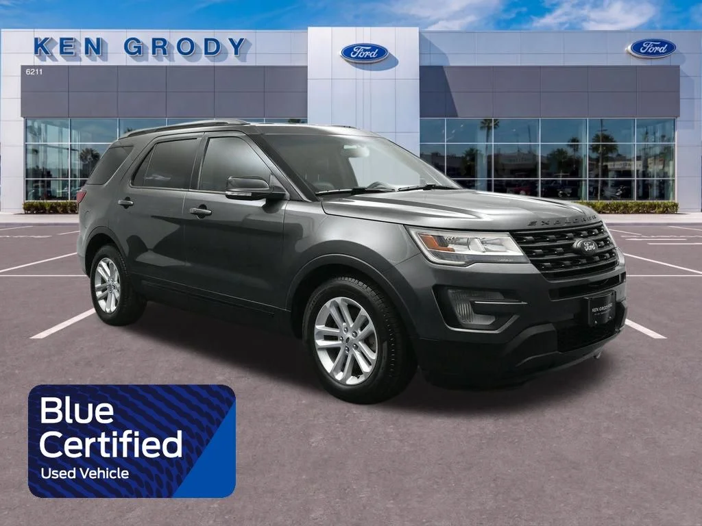 Certified Used 2017 Gray Ford XLT image 1