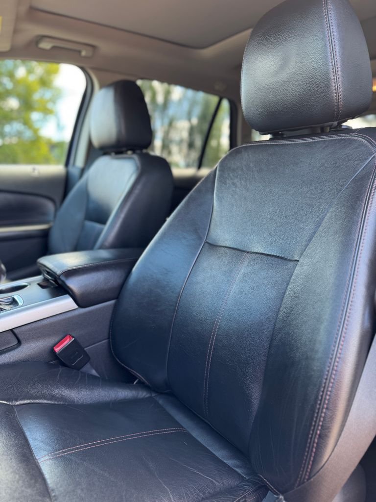 Used 2014 Blue Metallic Ford SEL image 30