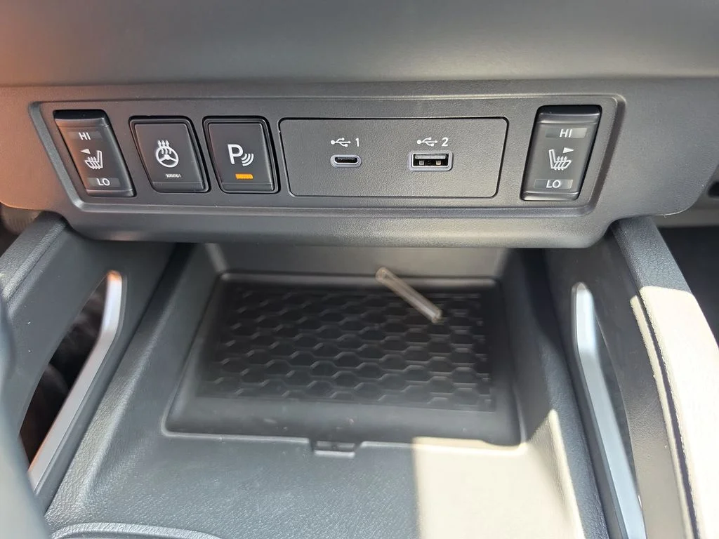 New 2026 Glacier White Nissan Crew Cab SV image 33
