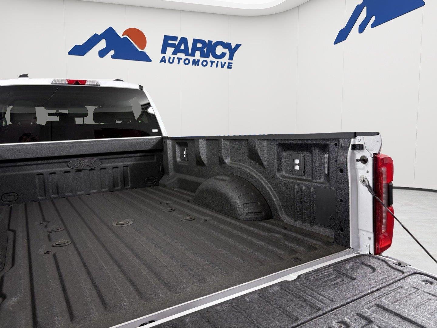 New 2026 Oxford White Ford F-350® XLT image 9