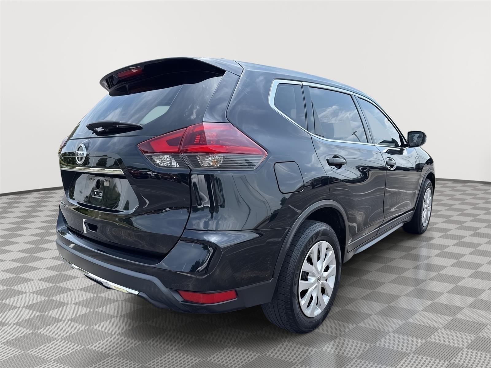 Used 2020 Magnetic Black Pearl Nissan S image 13