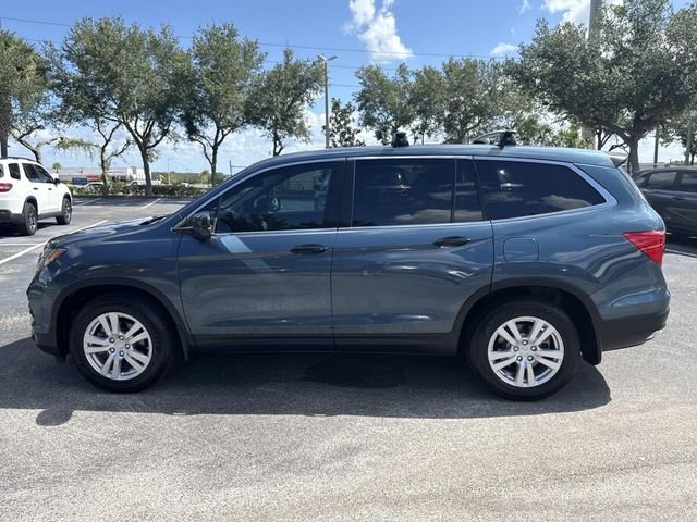 Used 2017  Honda LX image 7