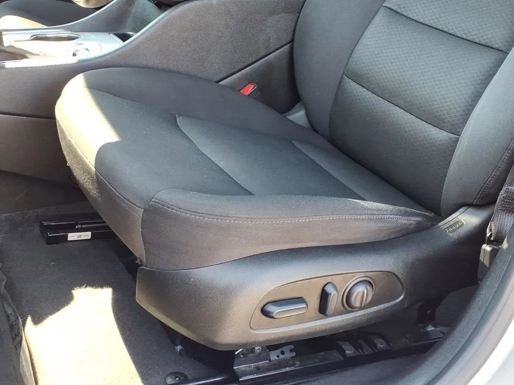 Used 2024 Mineral Gray Metallic Chevrolet 1LT image 23