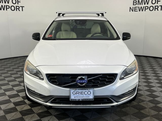 Used 2015 White Volvo T5 image 3